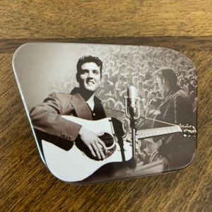 # 1112 Vandor Elvis Box.